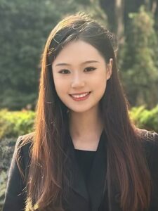 Sienna Jiang's headshot by Munira in Jan 2025