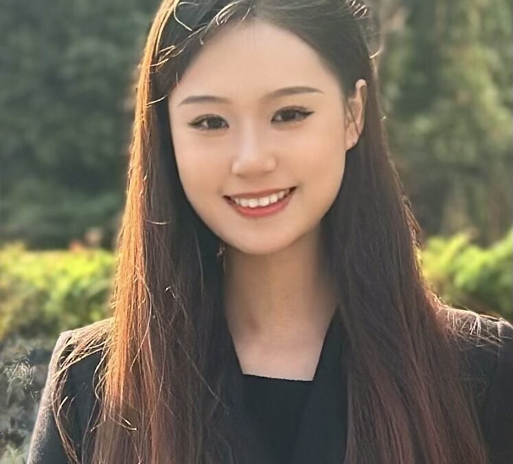 Sienna Xinhuan Jiang’s bio
