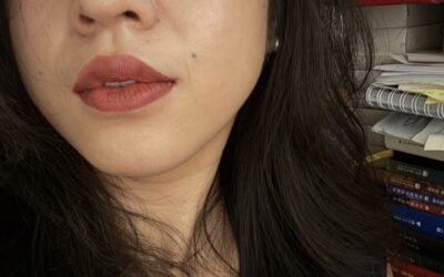 Is Me Fake in Social Media?