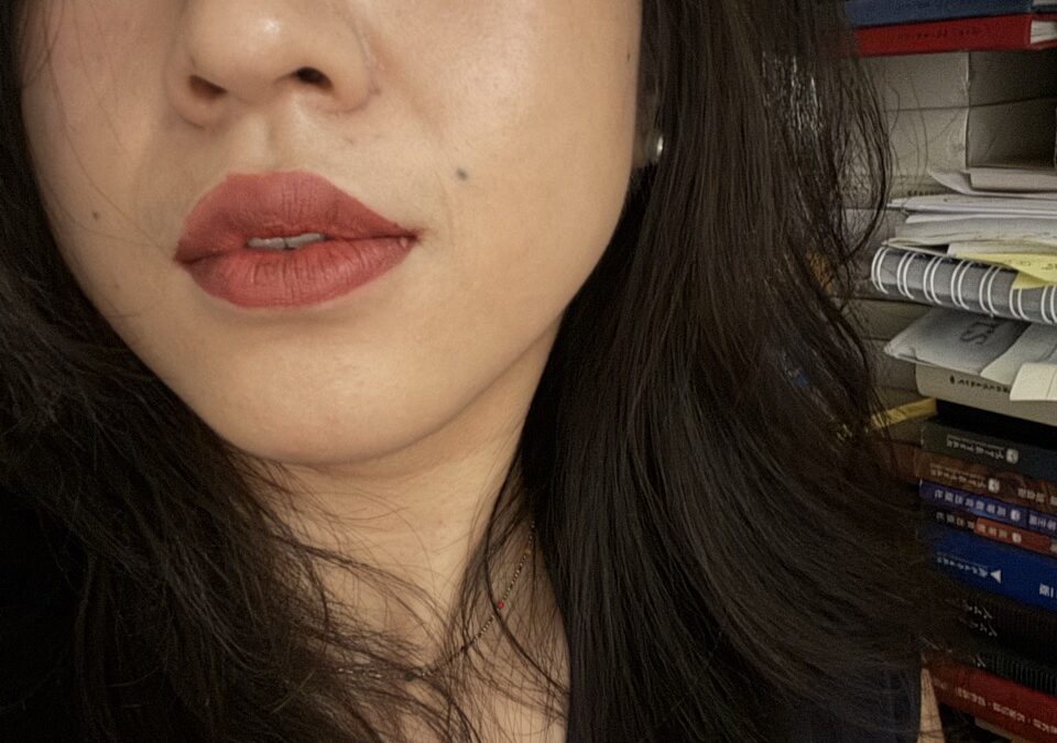 Is Me Fake in Social Media?