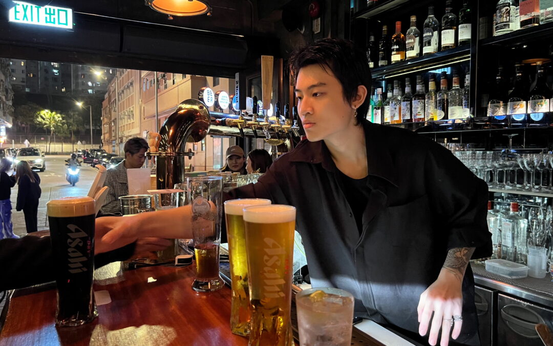 The Art of Bartending at De Luna Bar