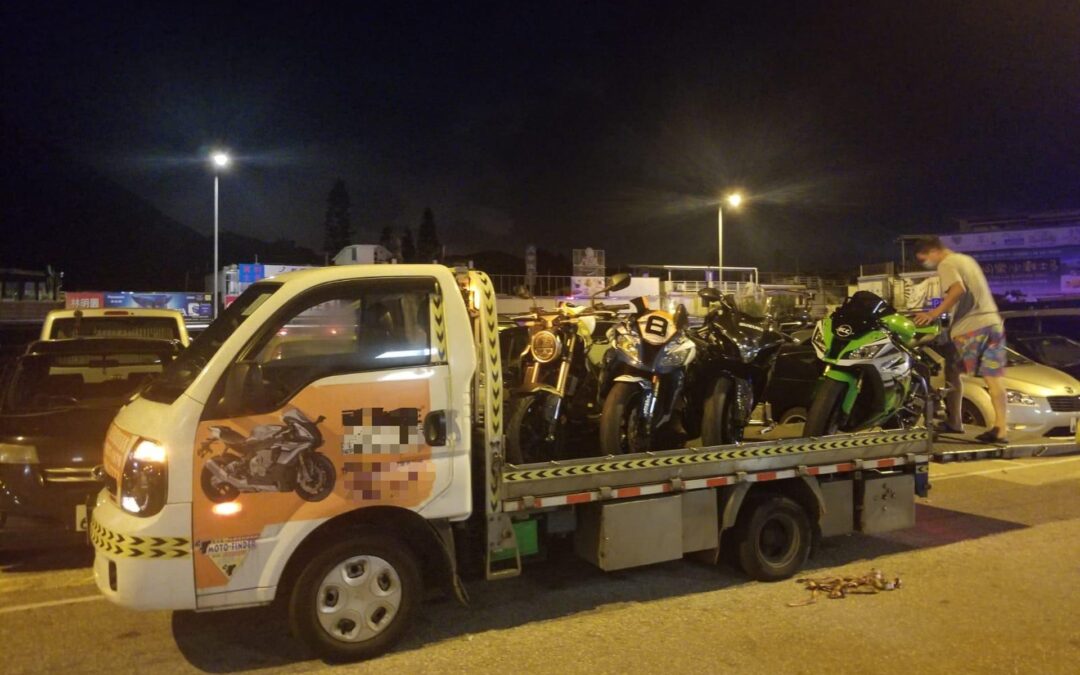 3 famous spots for motorcycling in Hong Kong