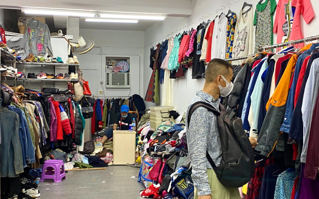 A deal in a second-hand shop in Sham Shui Po